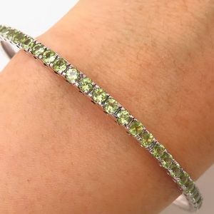 Found for Posh Friend eternity peridot 925 Bangle